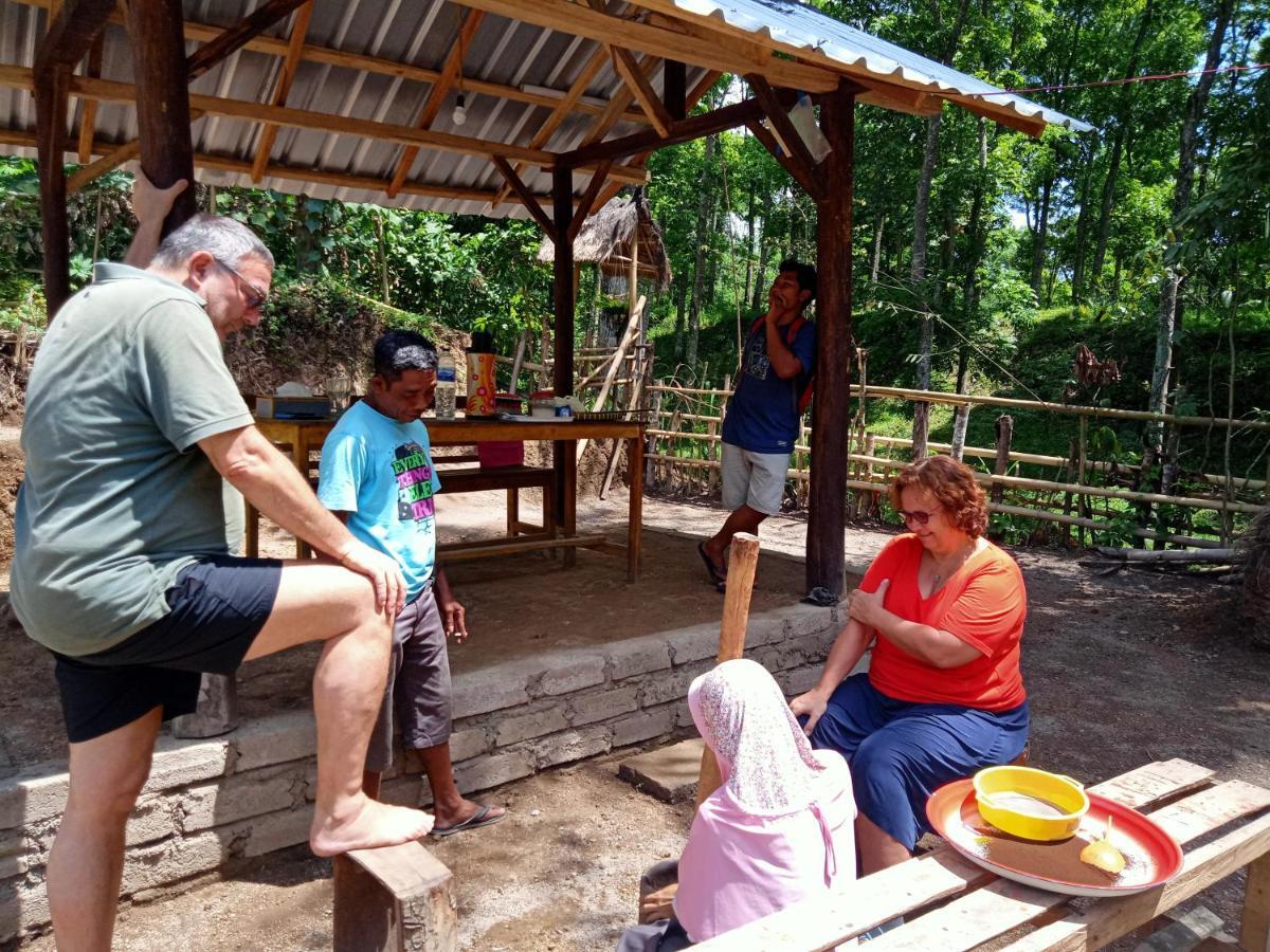 Tereng Wilis Jungle Inn Tetebatu Exteriér fotografie